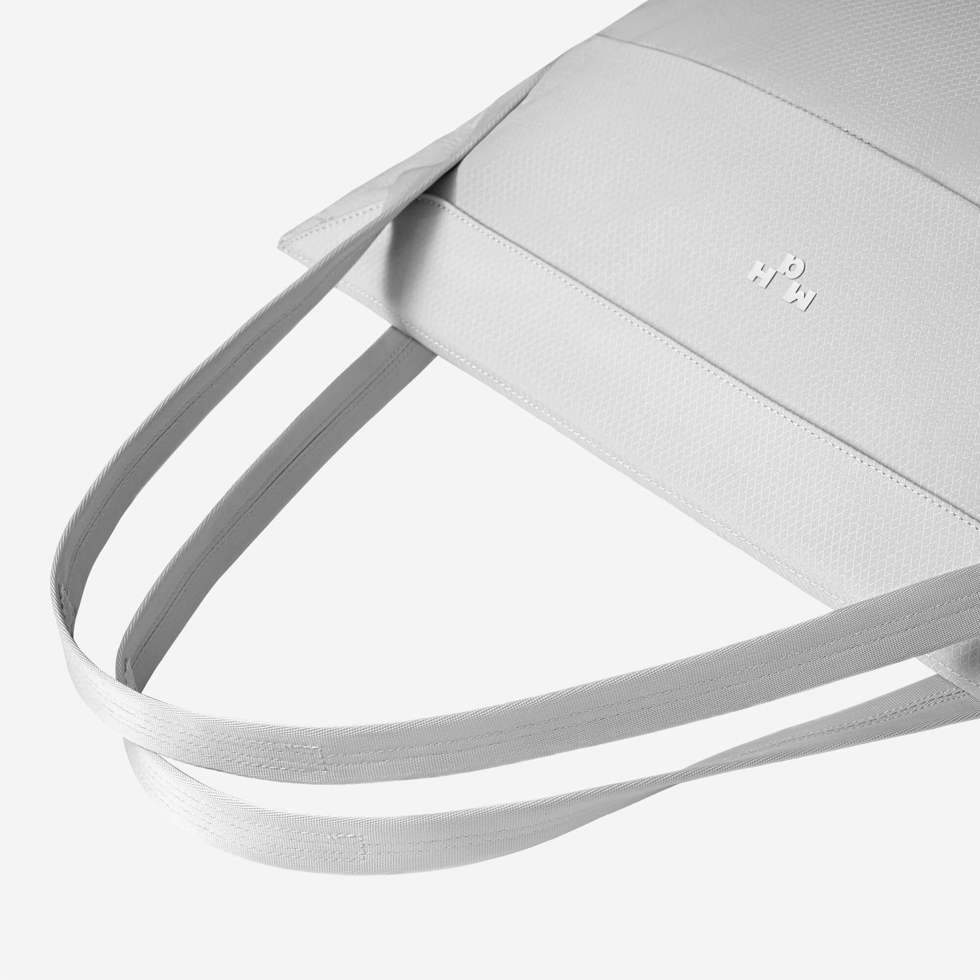 Airy Tote - Image 7