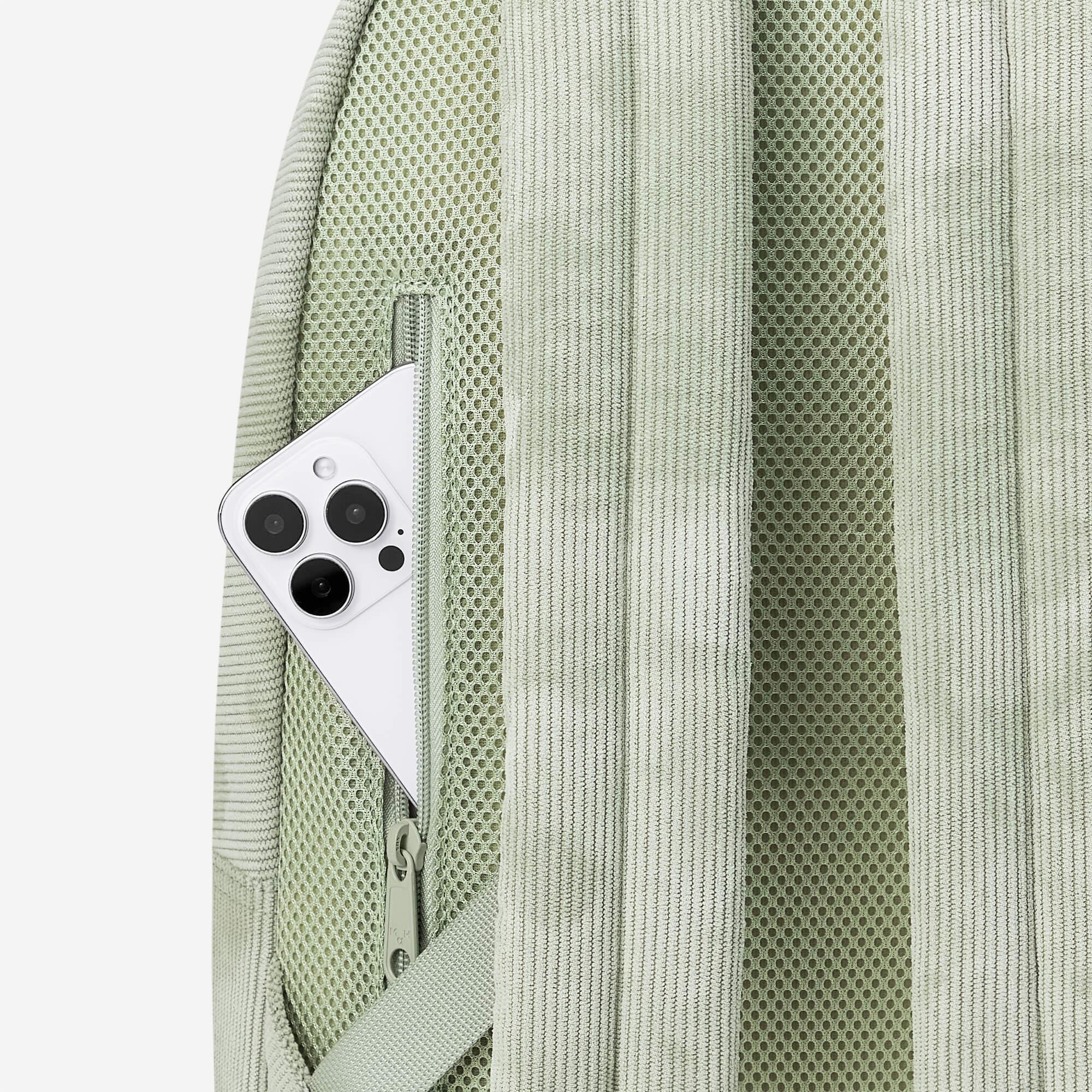 Vital Backpack | Corduroy | 15L - Image 6