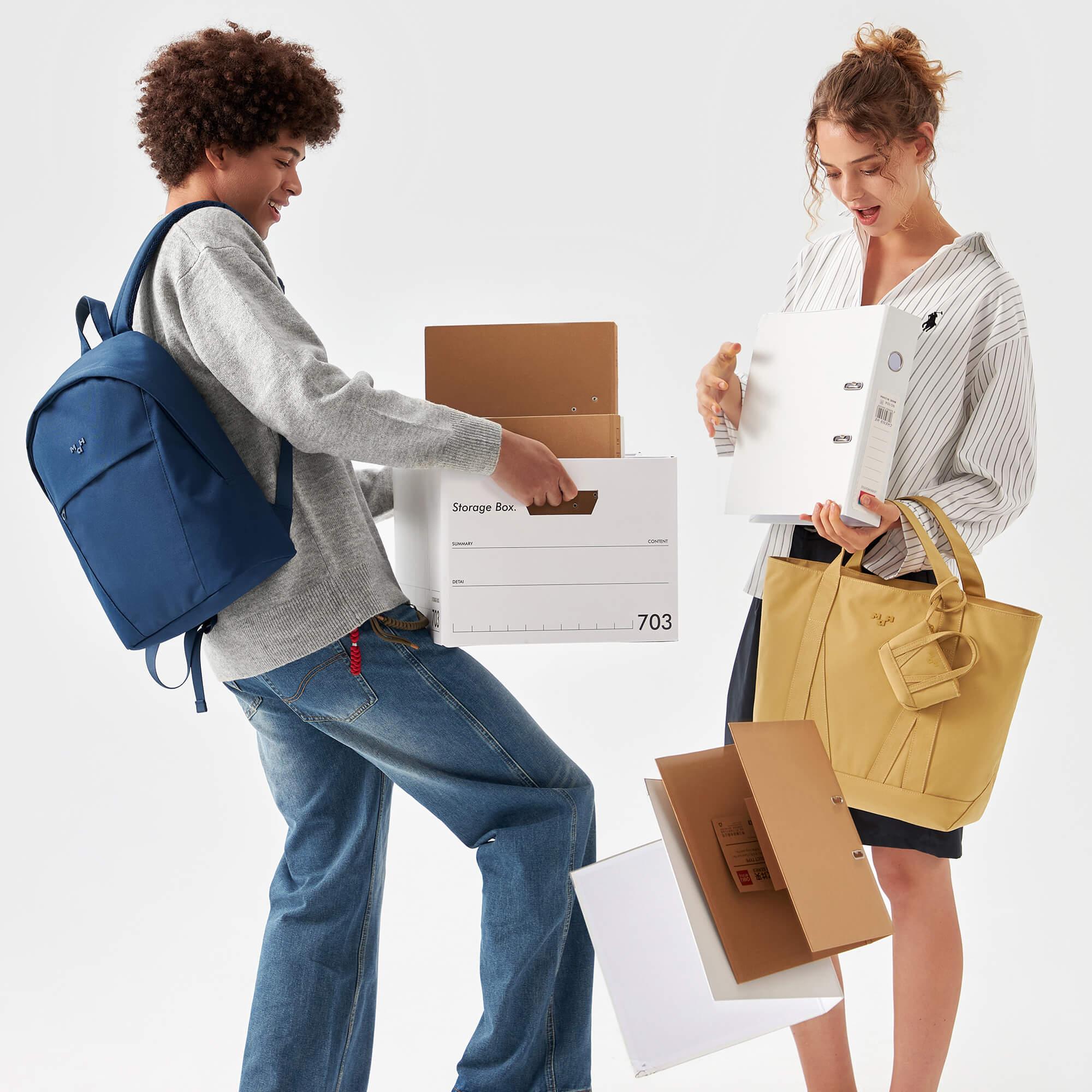 Young Hull Tote - Image 13