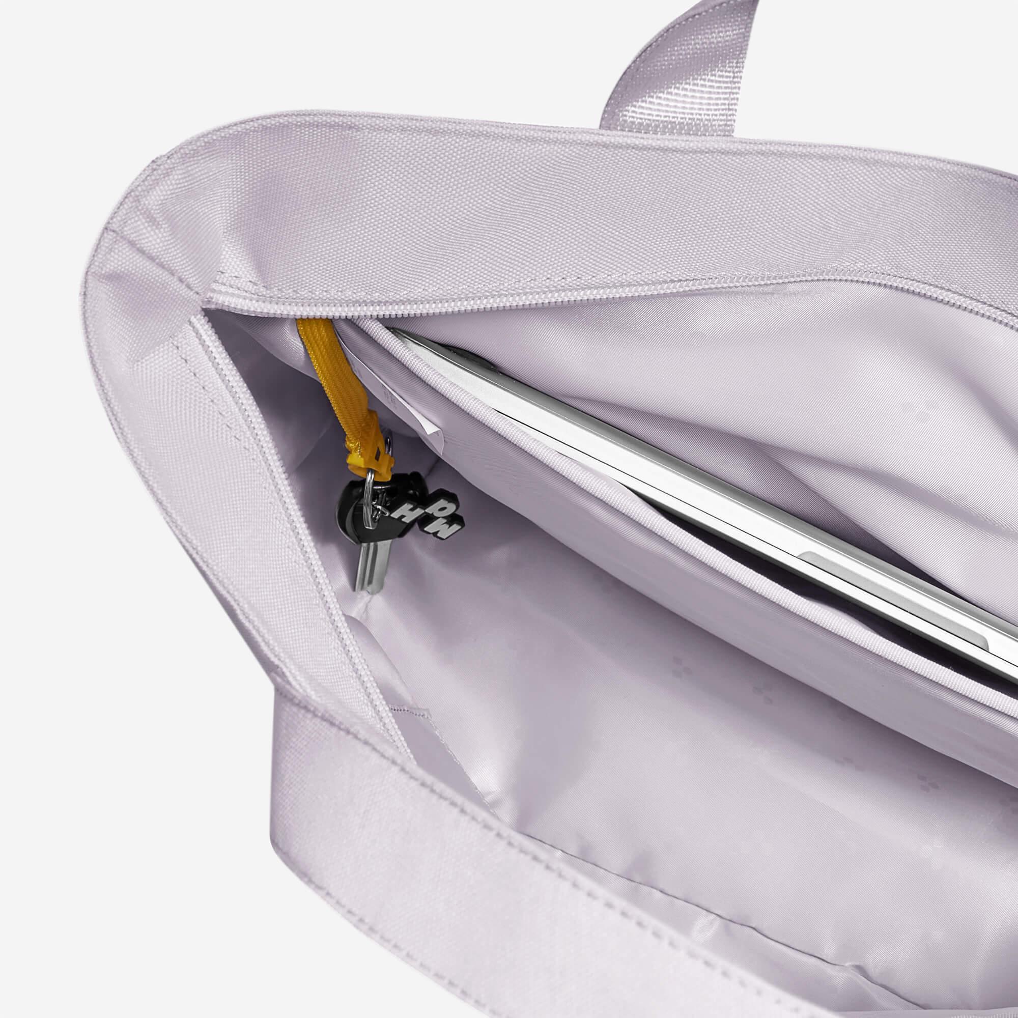 Young Hull Tote - Image 6