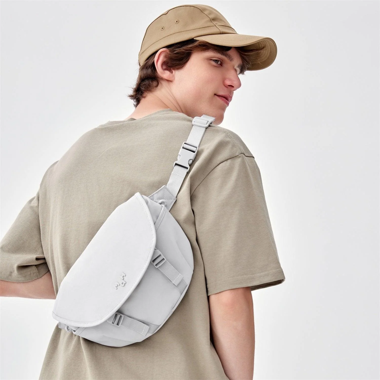 Young Tour Hip Pack - Image 8
